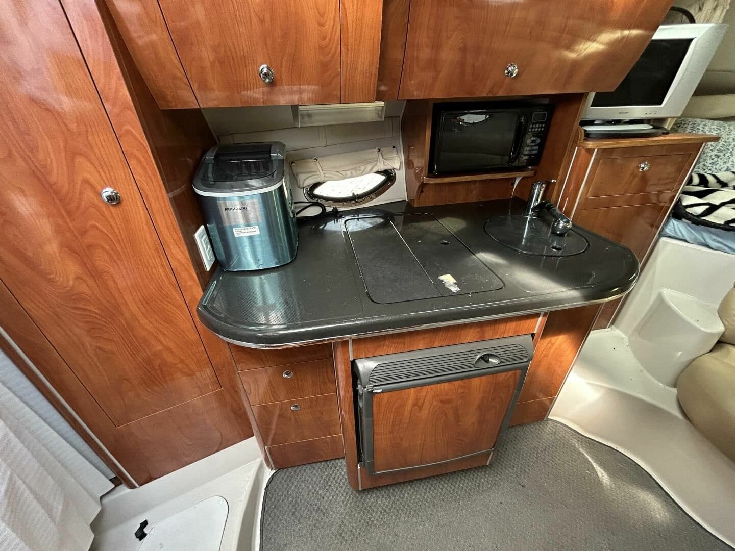 2007 Doral 310 Intrigue 31