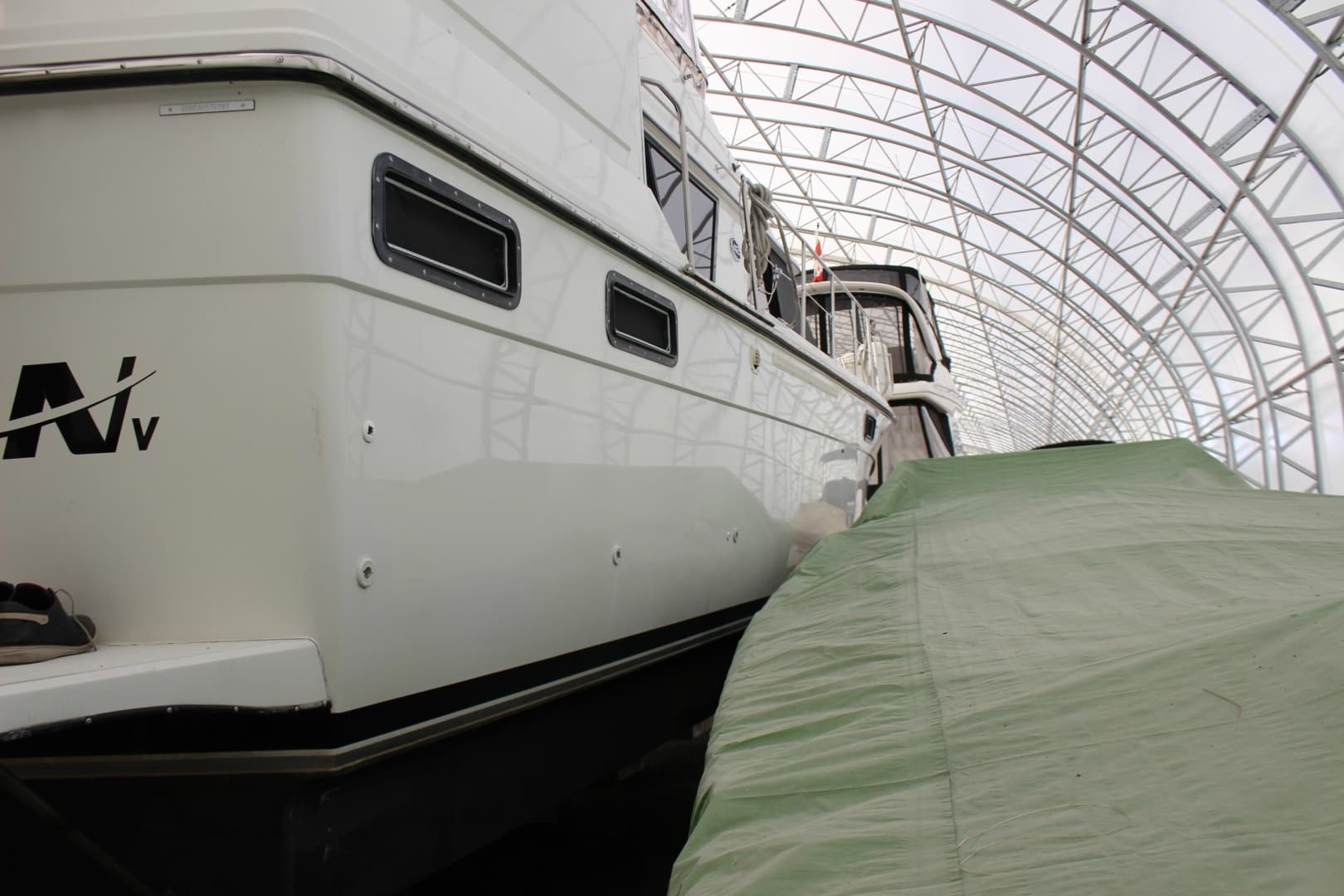1987 Carver 4207 Aft Cabin 42