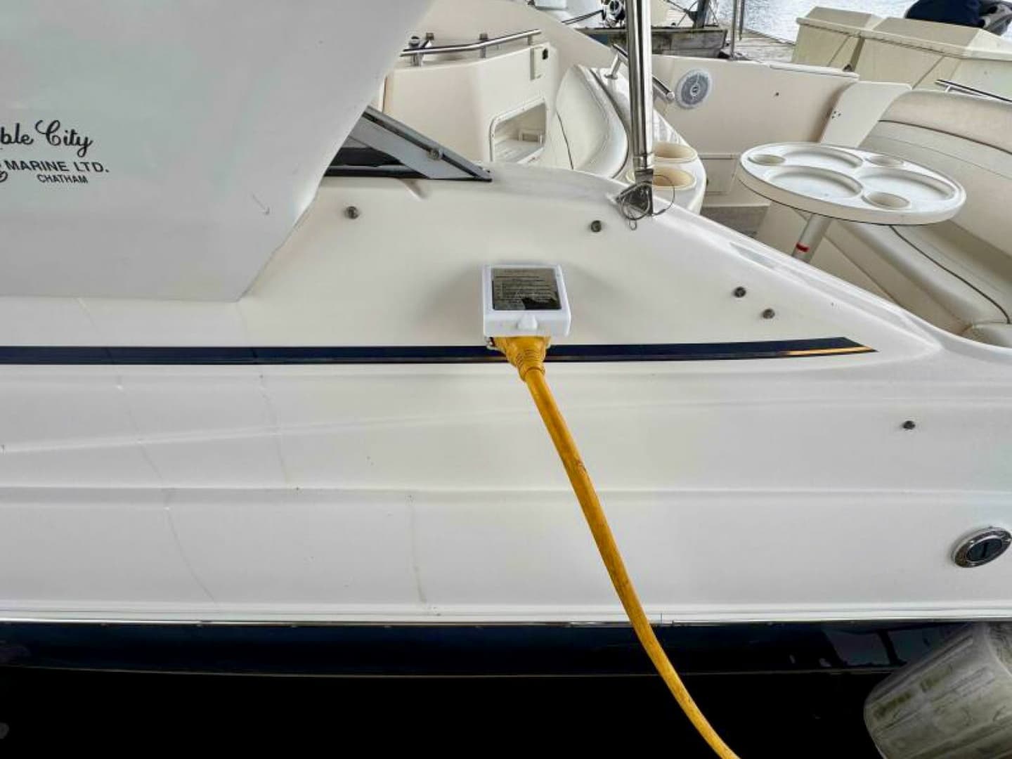 2003 Rinker Fiesta Vee 270 27