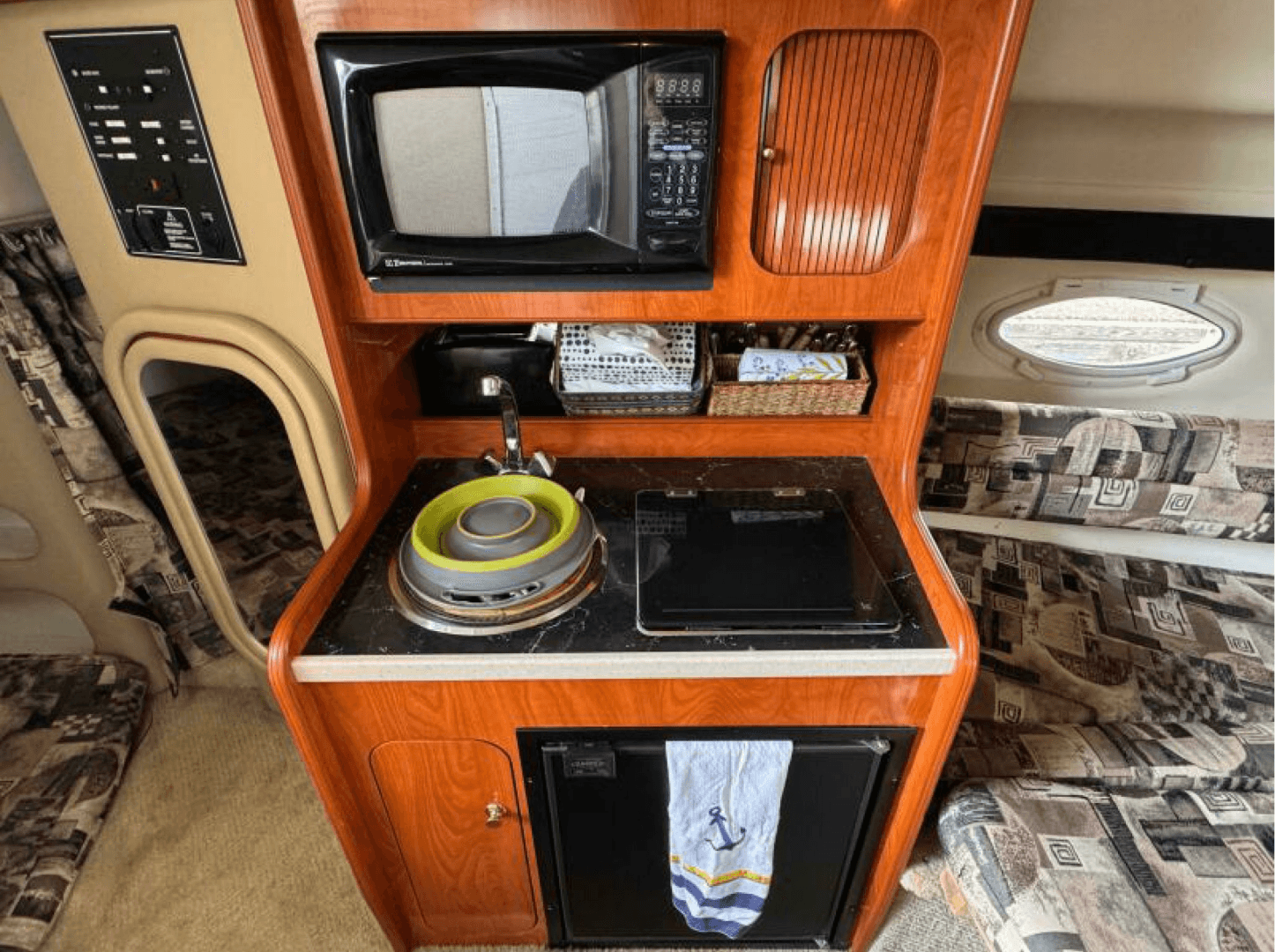 2003 Rinker Fiesta Vee 270 27