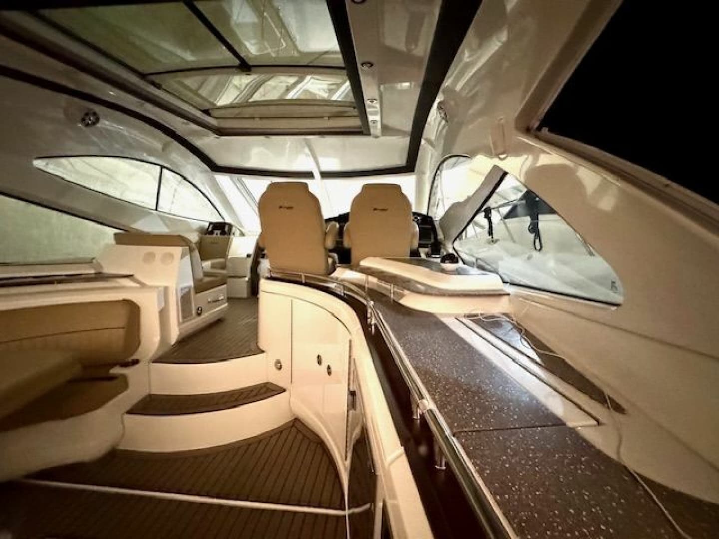 2013 Cruisers Yachts 540 Sports Coupe 54