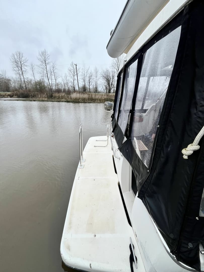 1996 Bayliner 3988 39