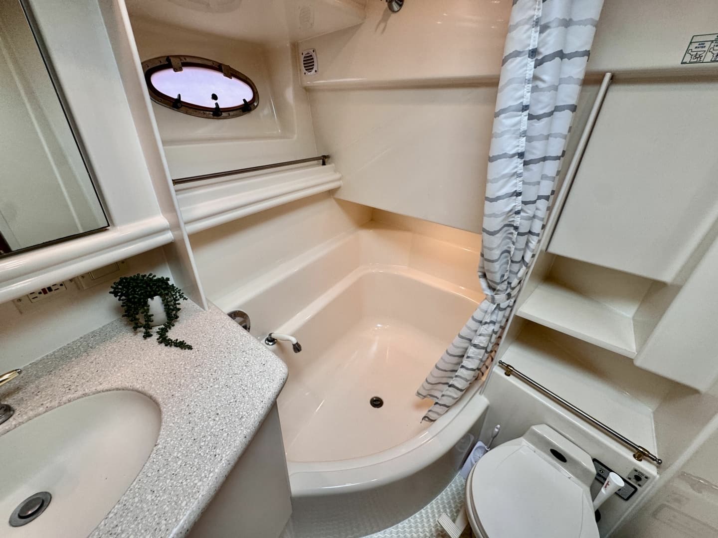 1997 Carver 500 Cockpit Motor Yacht 50