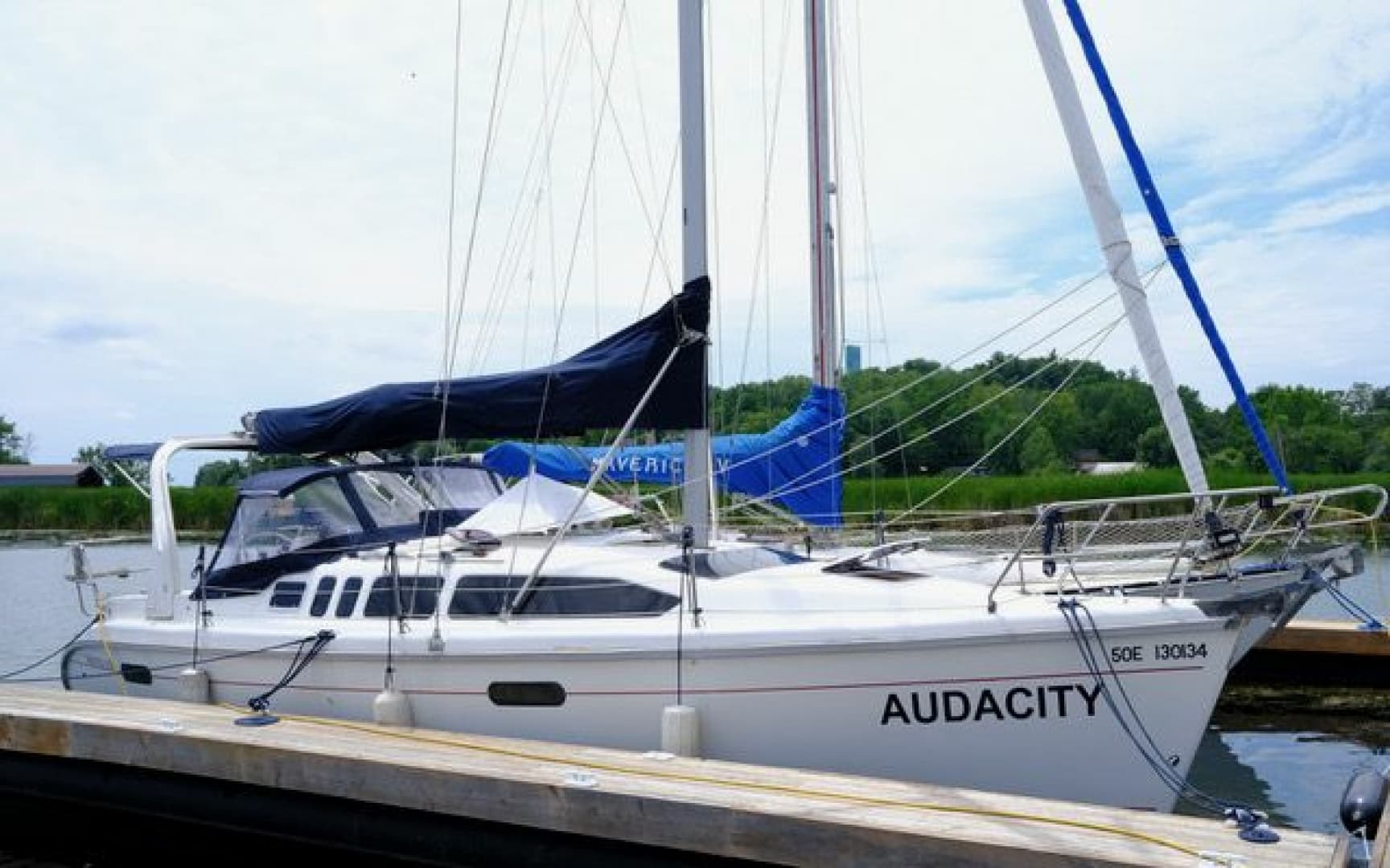1997 Hunter 340 34
