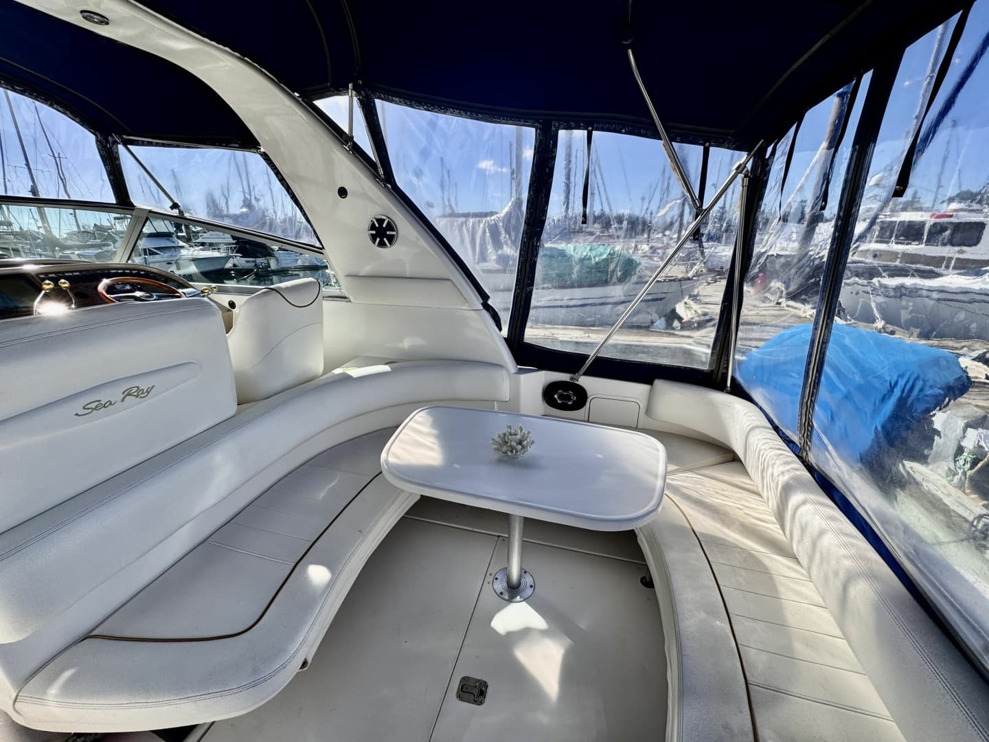2000 Sea Ray 310 31