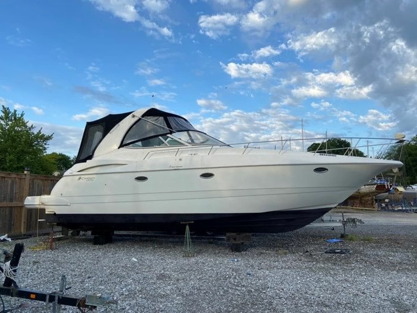 2002 Cruisers Yachts 3672 40