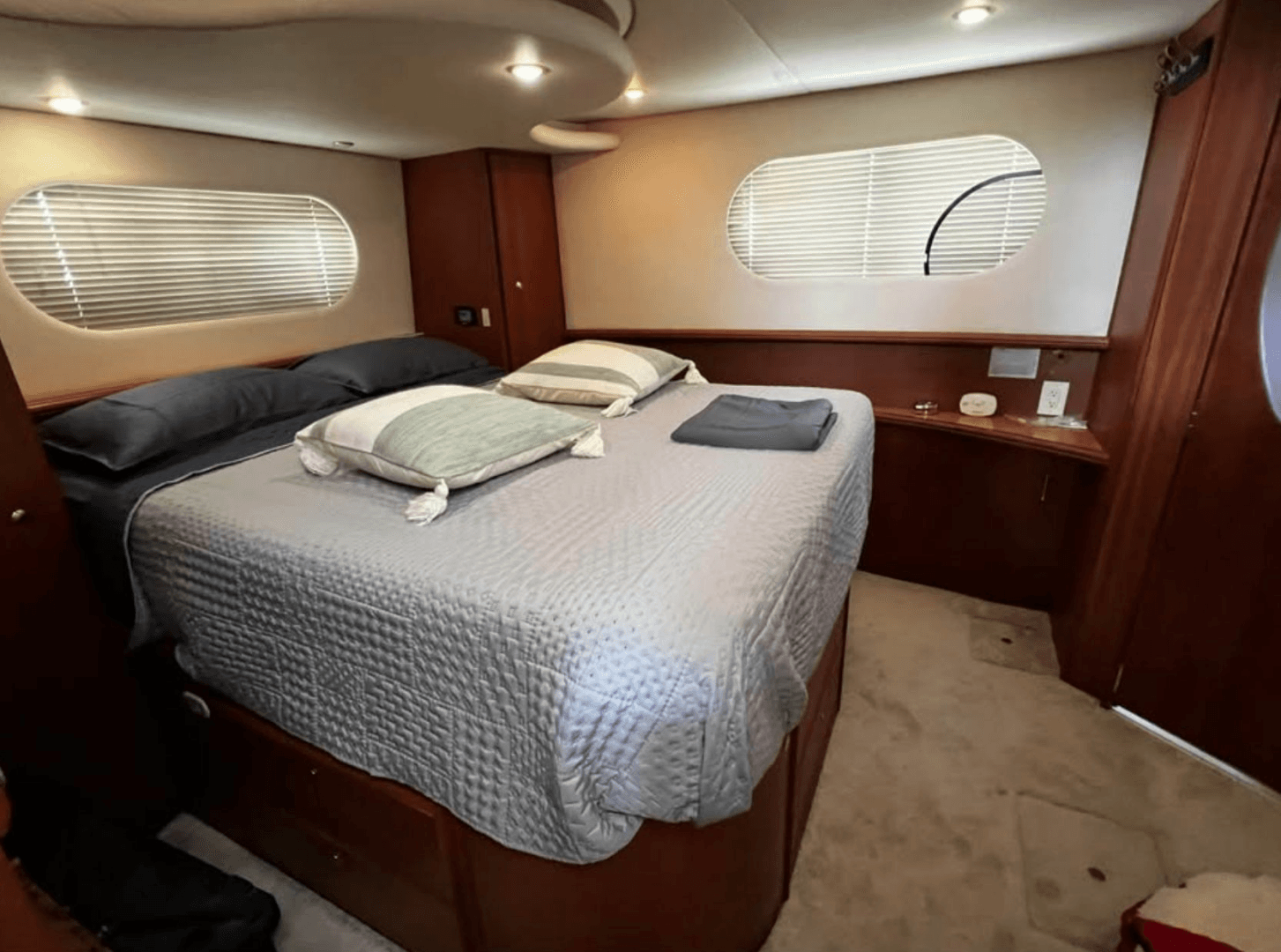 2004 Silverton 43 Motor Yacht 43