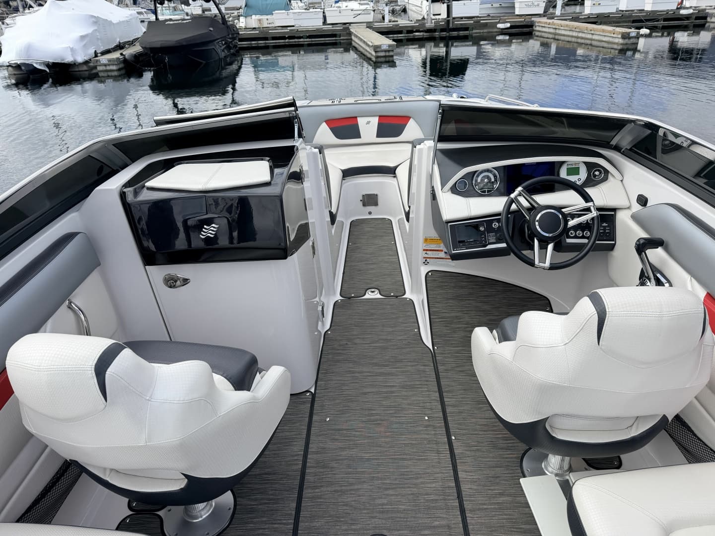 2023 Four Winns HD240 RS Surf 24