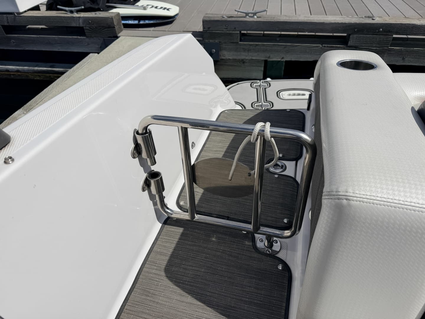 2023 Four Winns HD240 RS Surf 24