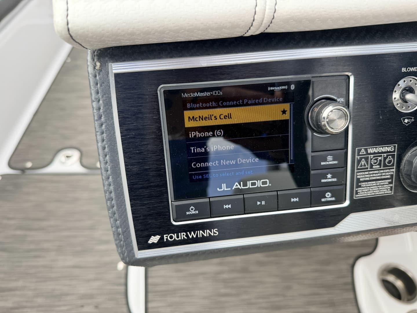2023 Four Winns HD240 RS Surf 24