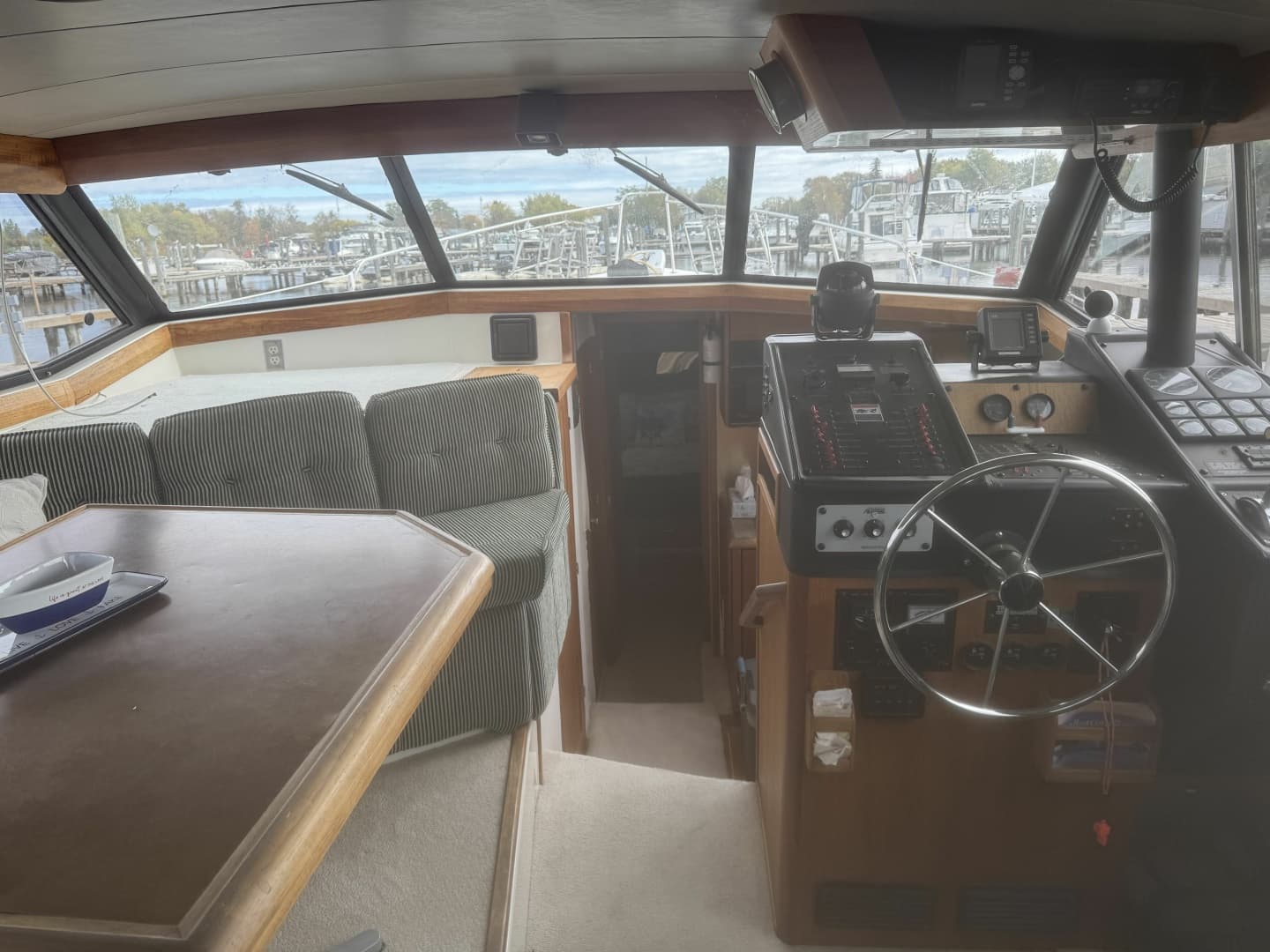 1990 Bayliner 3888 Motoryacht 38