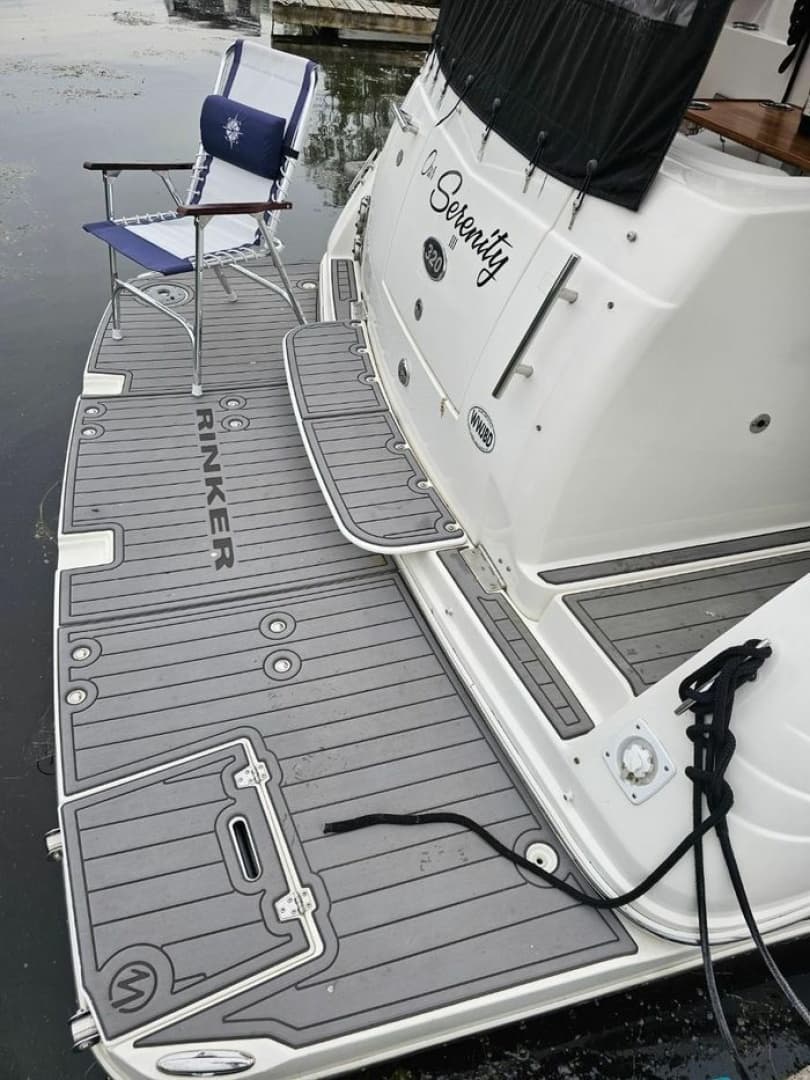 2008 Rinker 320 32