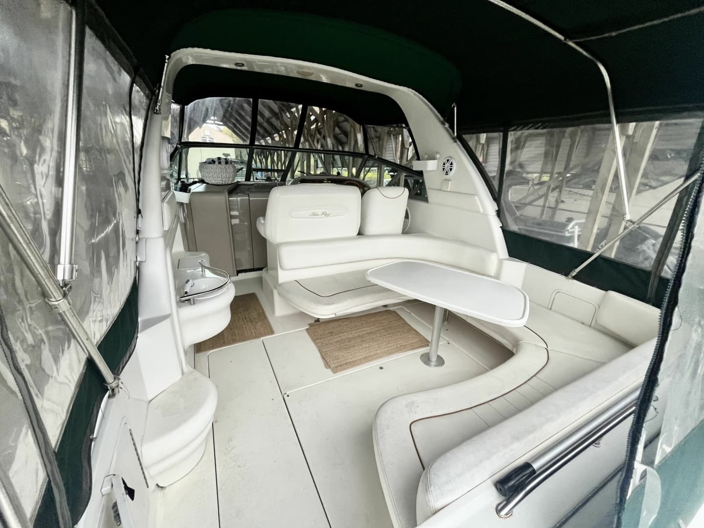 1999 Sea Ray 310 Sundancer 31