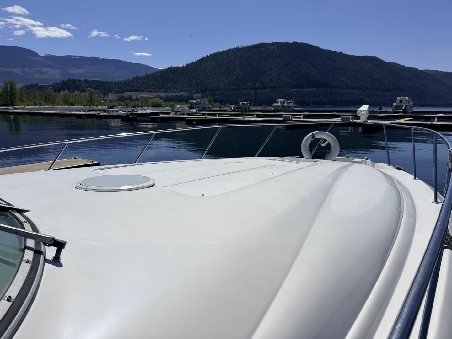 2006 Larson Cabrio 370 37