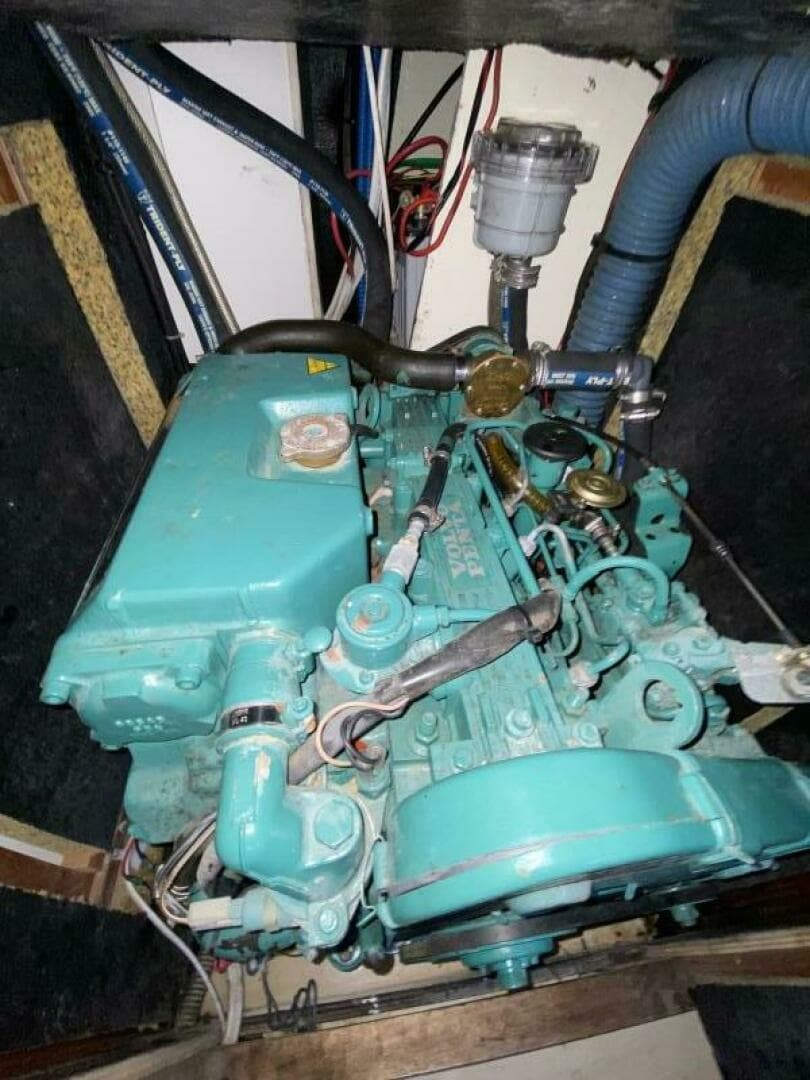 1999 Dufour 39 CC 39