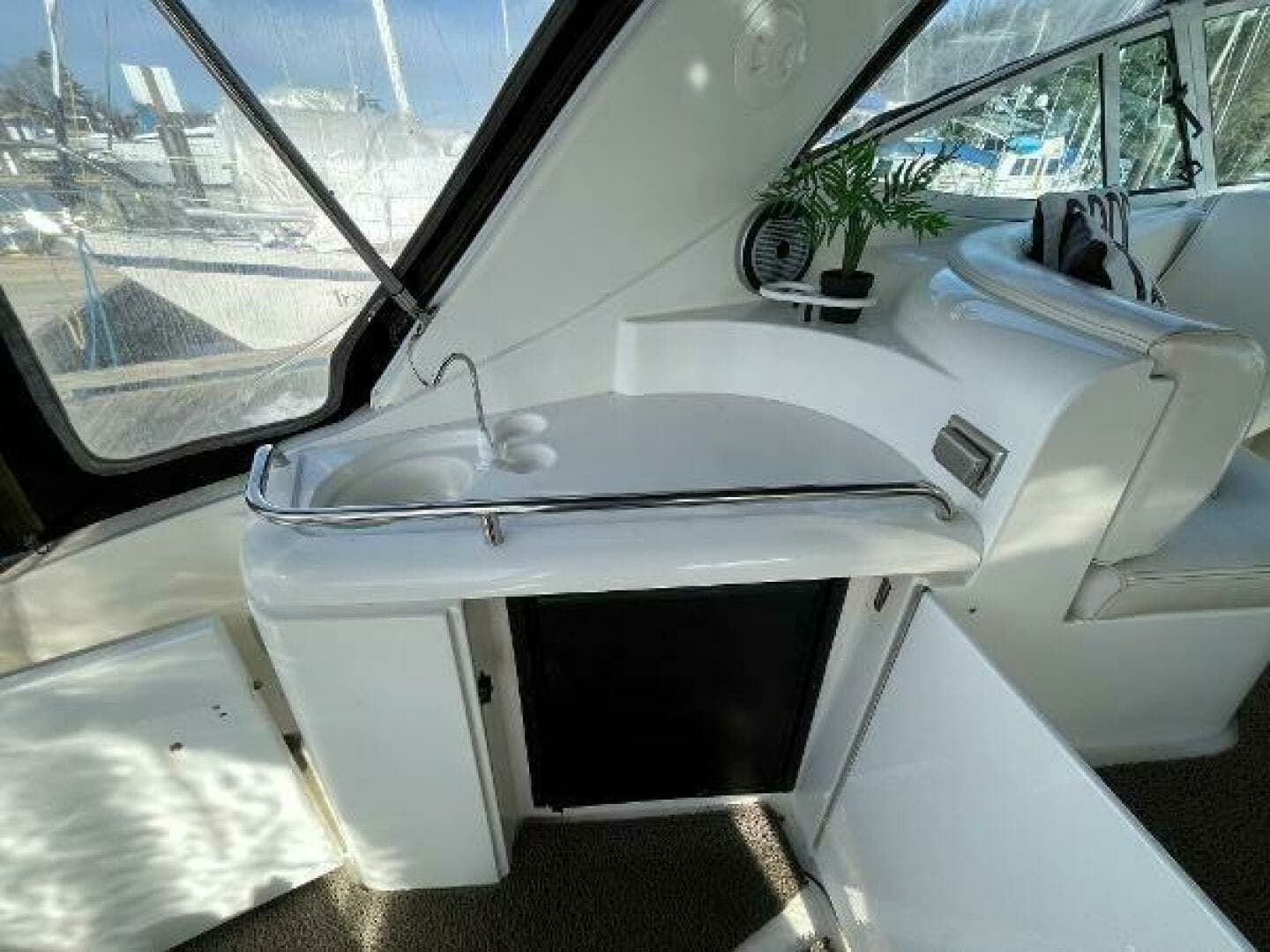 2001 Cruisers Yachts 3470 34