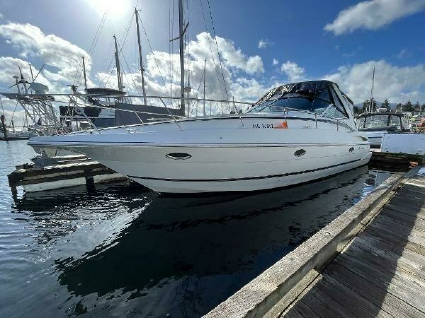 2001 Cruisers Yachts 3470 34