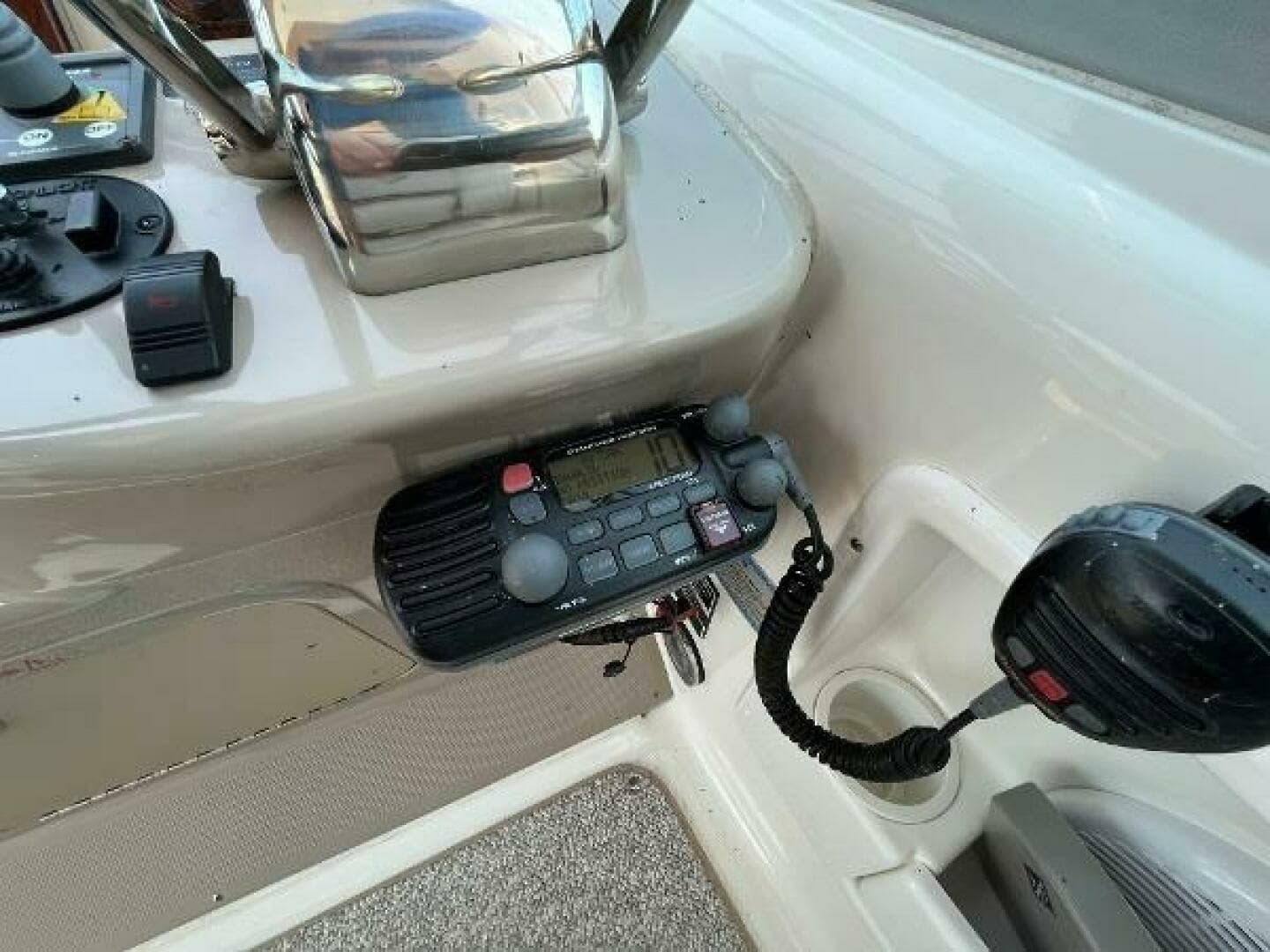 2003 Sea Ray 340 Sundancer 34