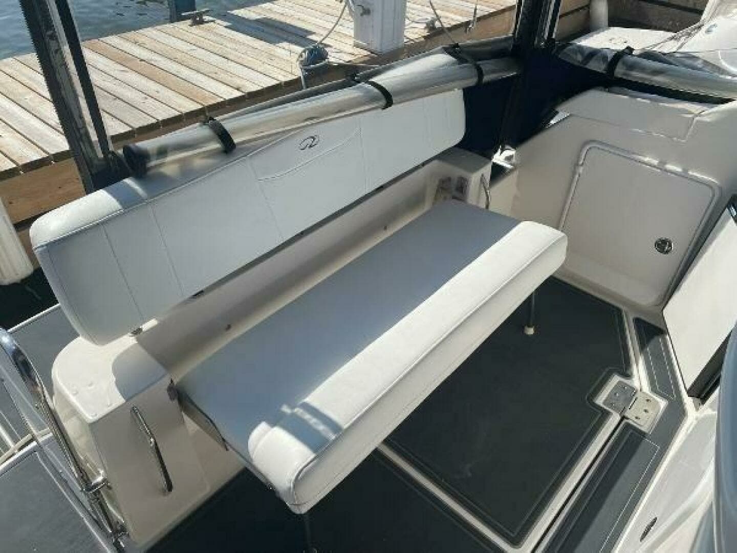 2005 Regal 3060 Window Express 30