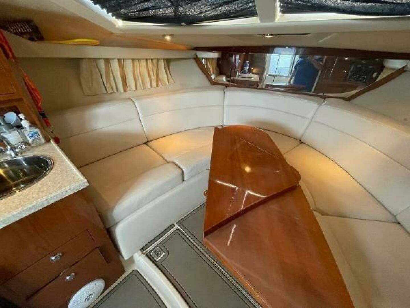 2005 Regal 3060 Window Express 30