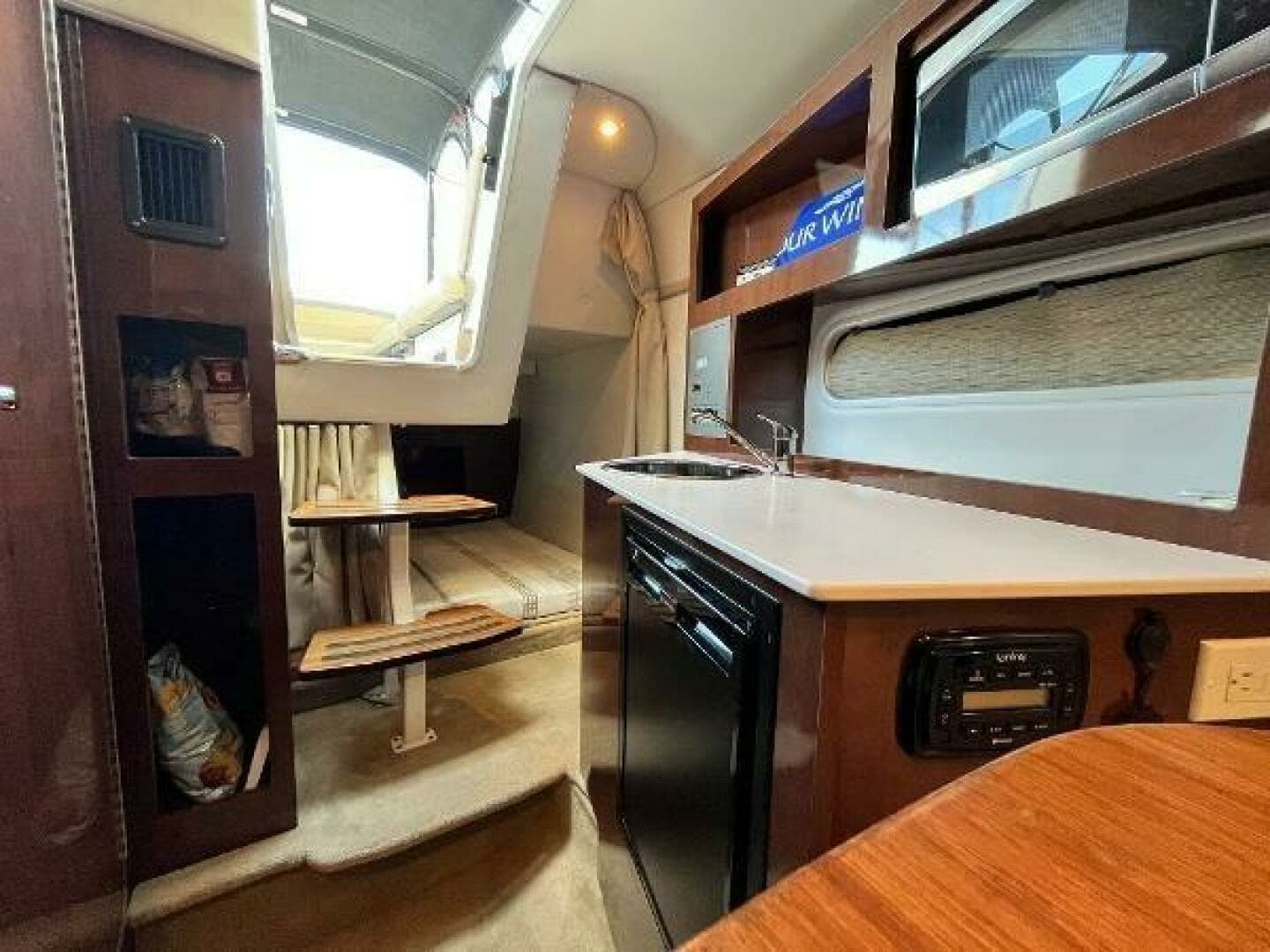 2016 Four Winns V255 25
