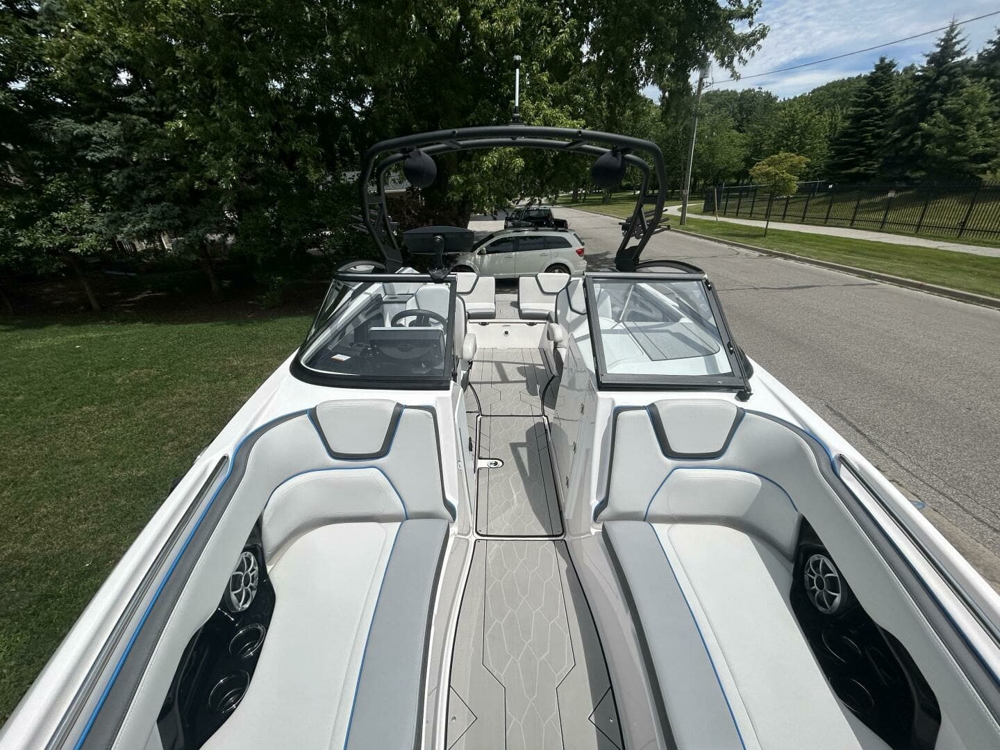 2021 Yamaha Boats 252 XE (Wake Edition) 25
