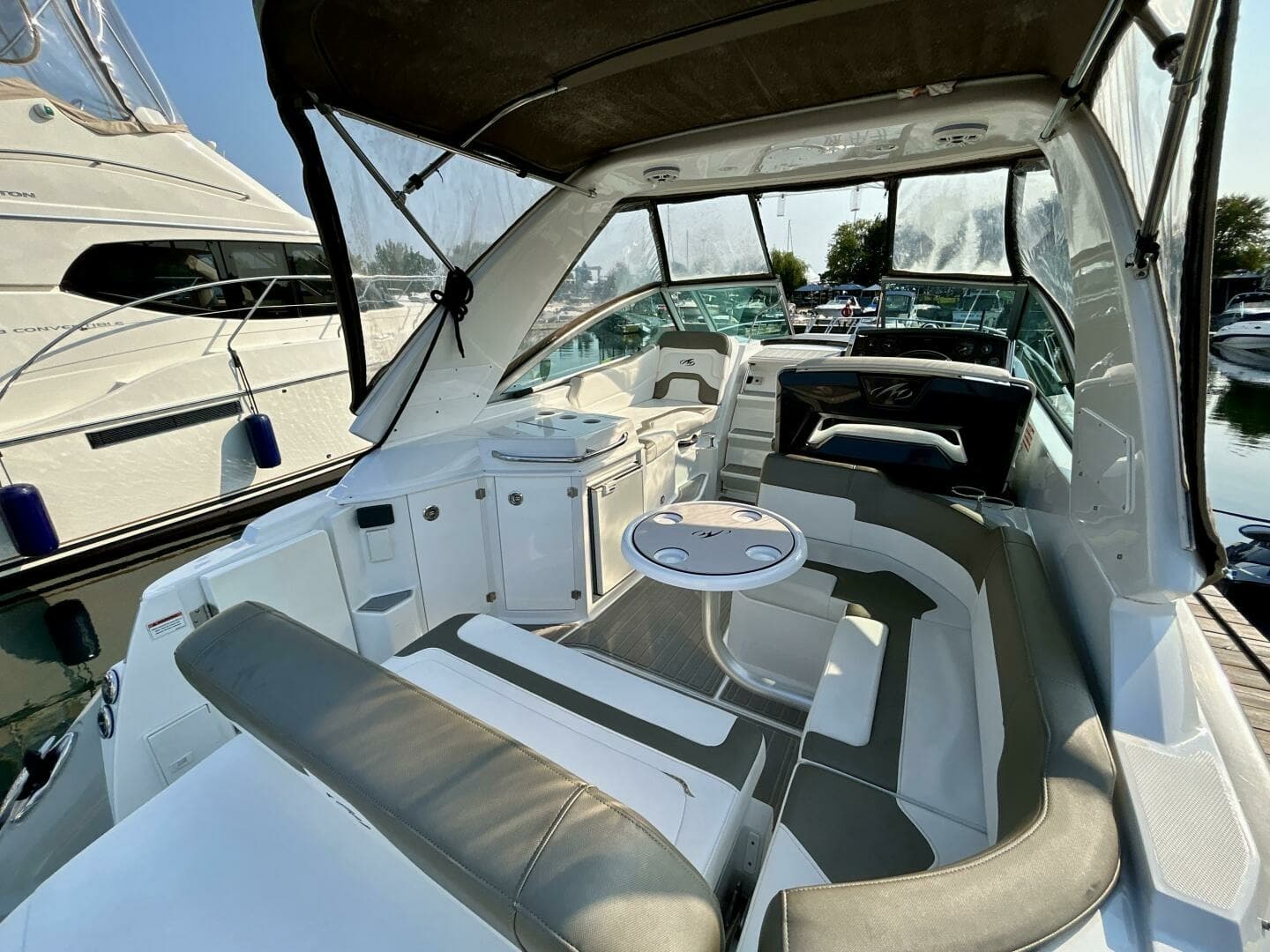 2018 Monterey 295 Sport Yacht 29
