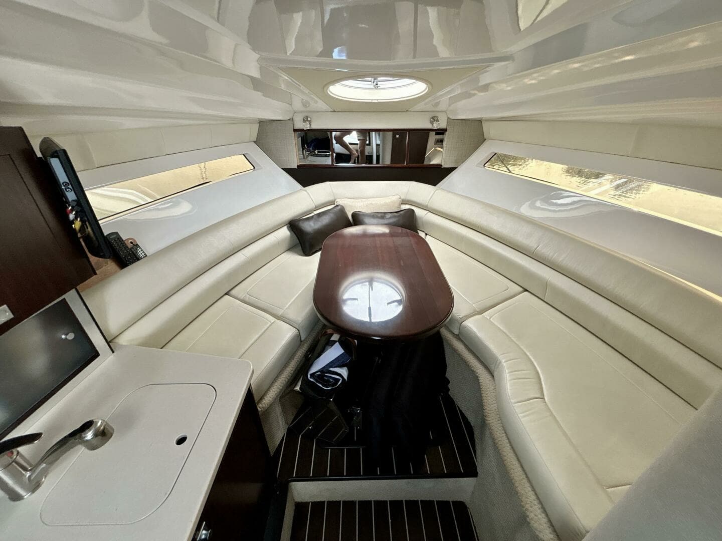 2018 Monterey 295 Sport Yacht 29