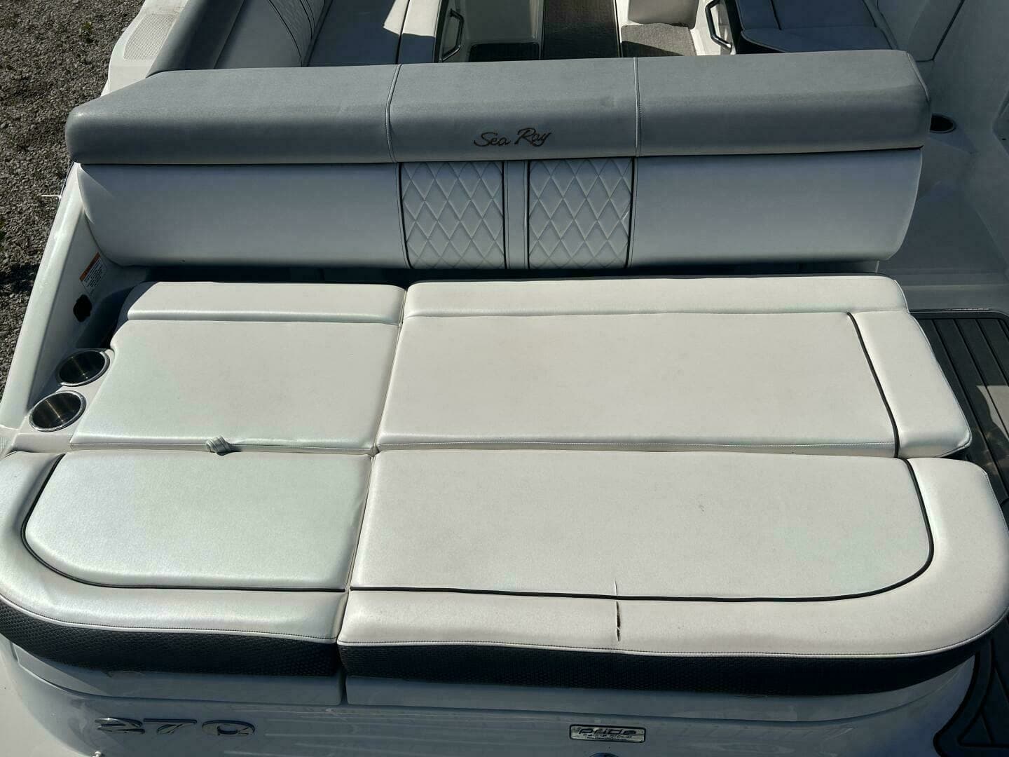 2016 Sea Ray 270 Sundeck 27