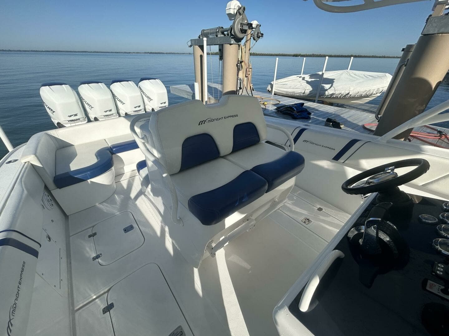 2016 Midnight Express 37 Open 37