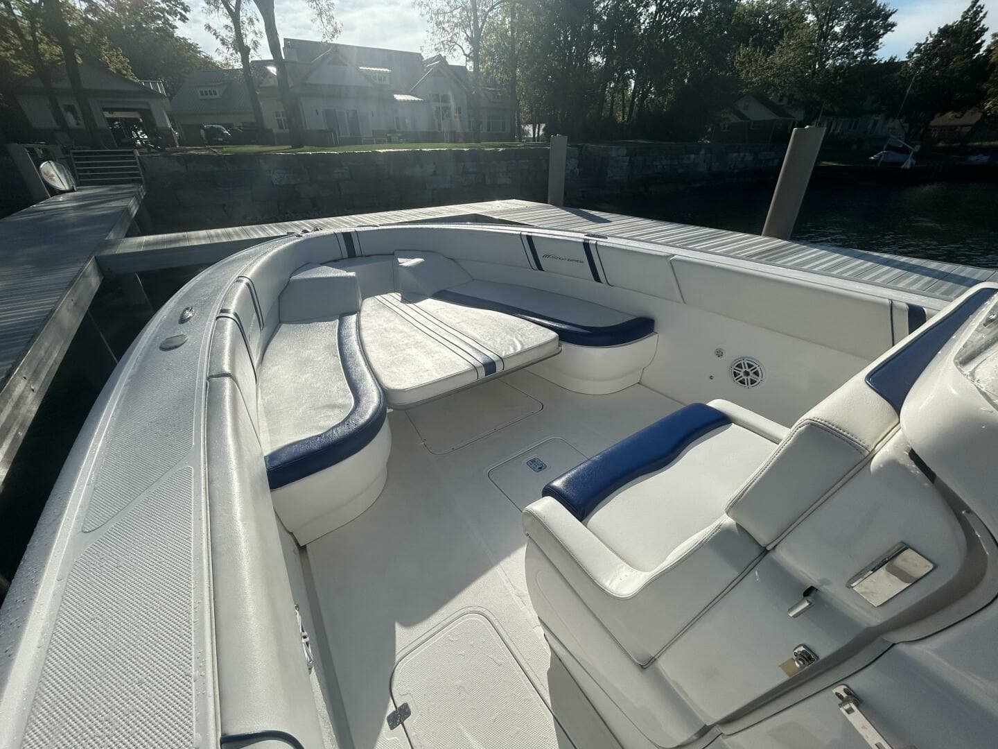 2016 Midnight Express 37 Open 37