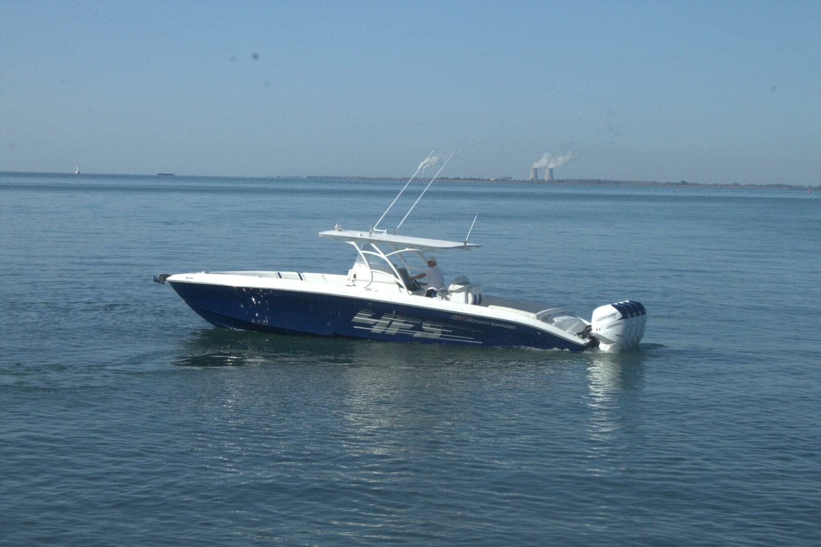 2016 Midnight Express 37 Open 37