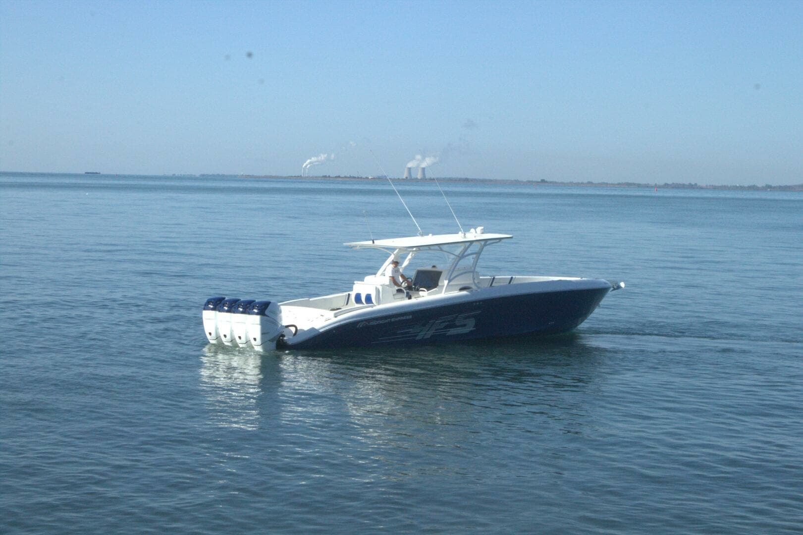 2016 Midnight Express 37 Open 37