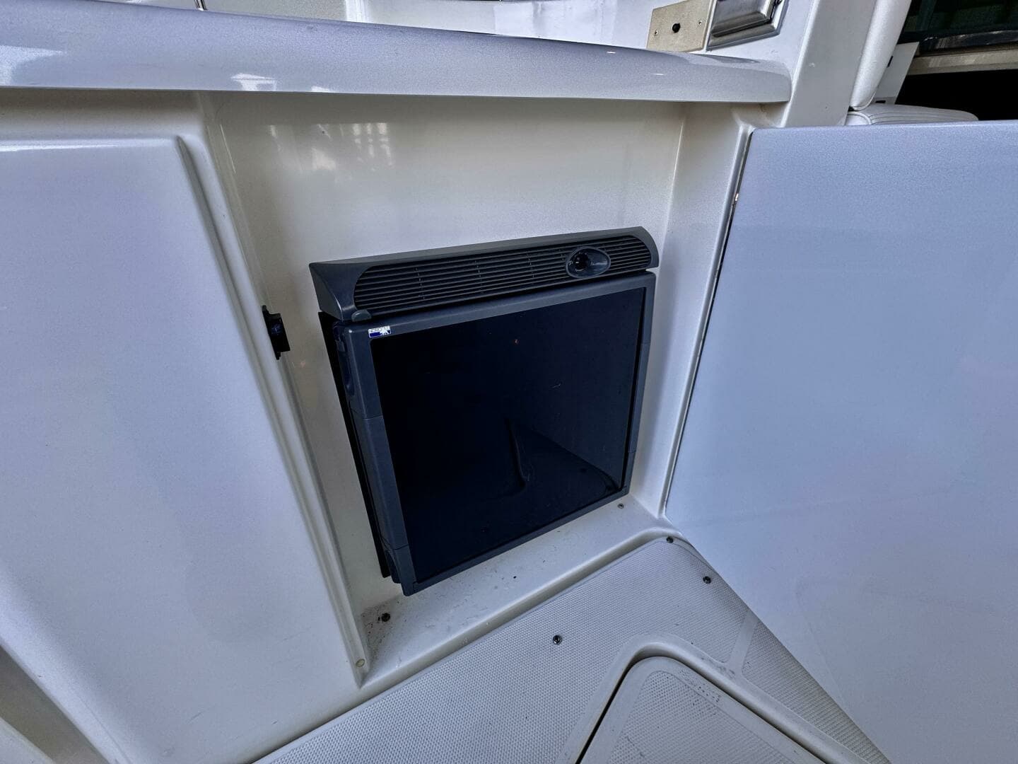2006 Cruisers Yachts 340 Express 34