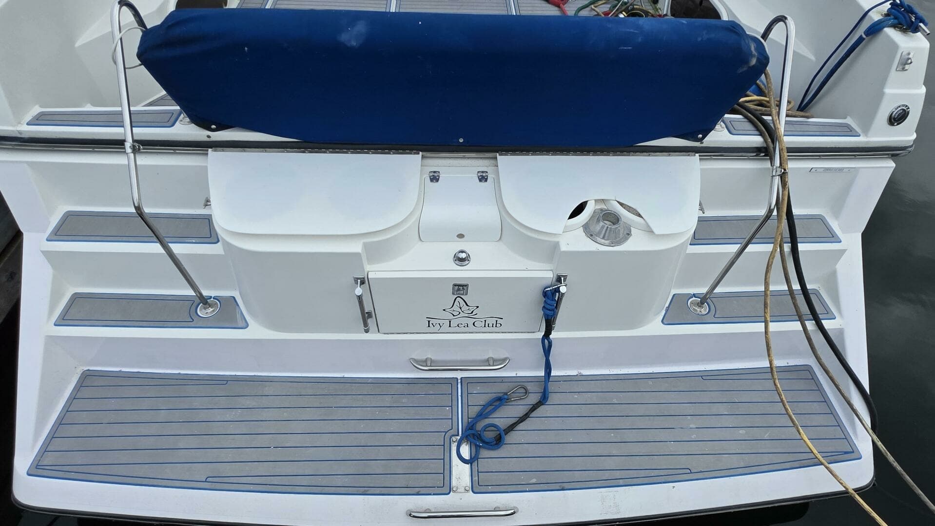1989 Carver Santego 38