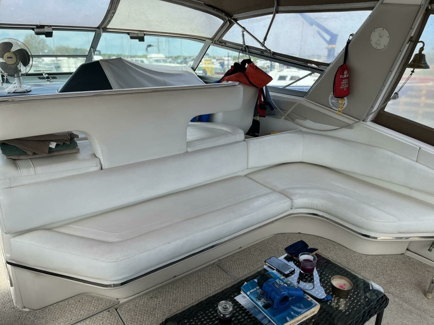 1992 Sea Ray 440 Sundancer 44