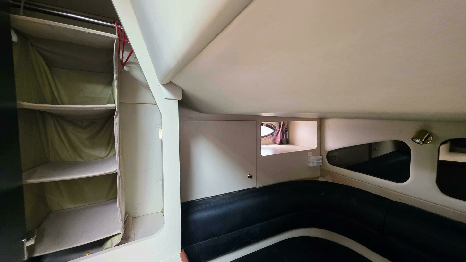 1999 Cruisers Yachts 3375 Esprit 33