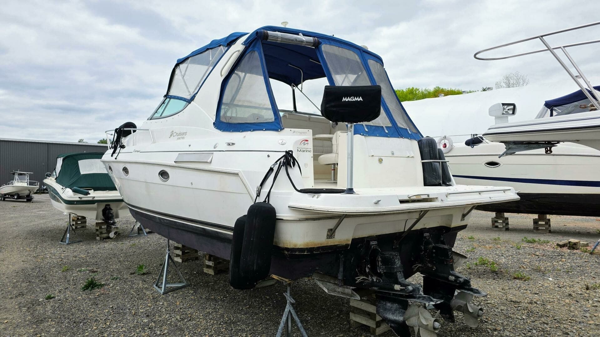 1999 Cruisers Yachts 3375 Esprit 33