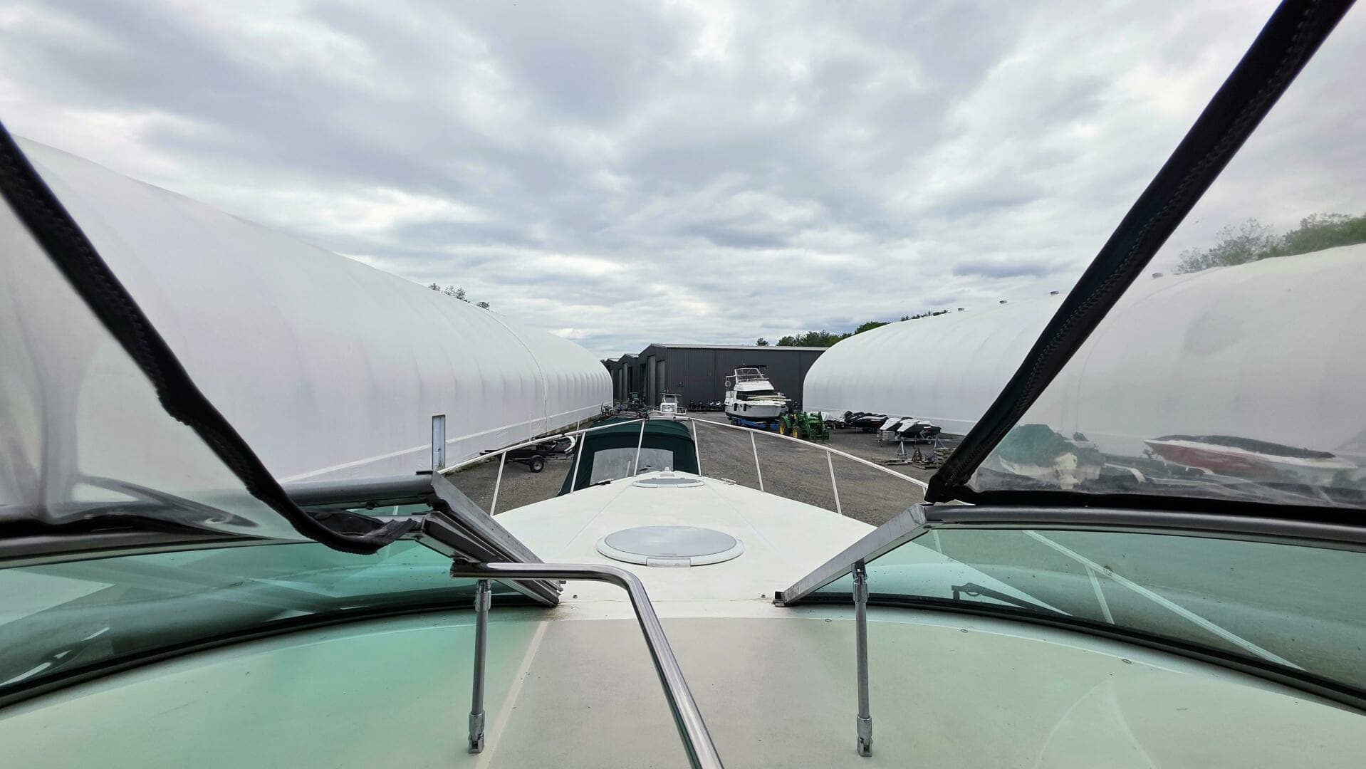 1999 Cruisers Yachts 3375 Esprit 33