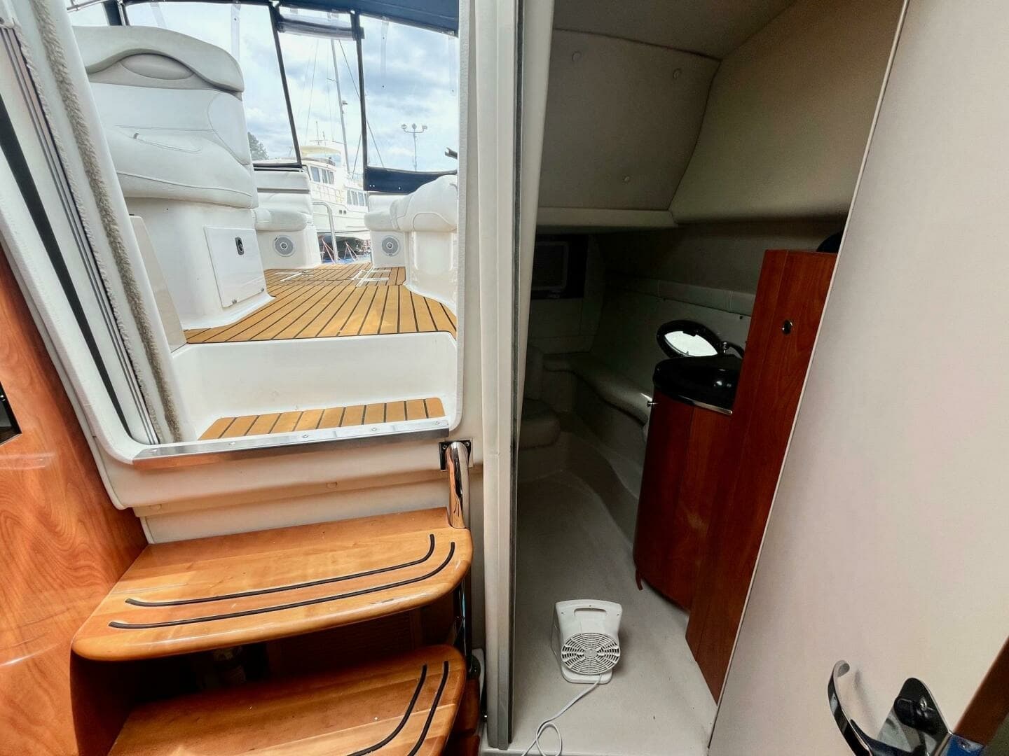 2006 Doral 330SE 33