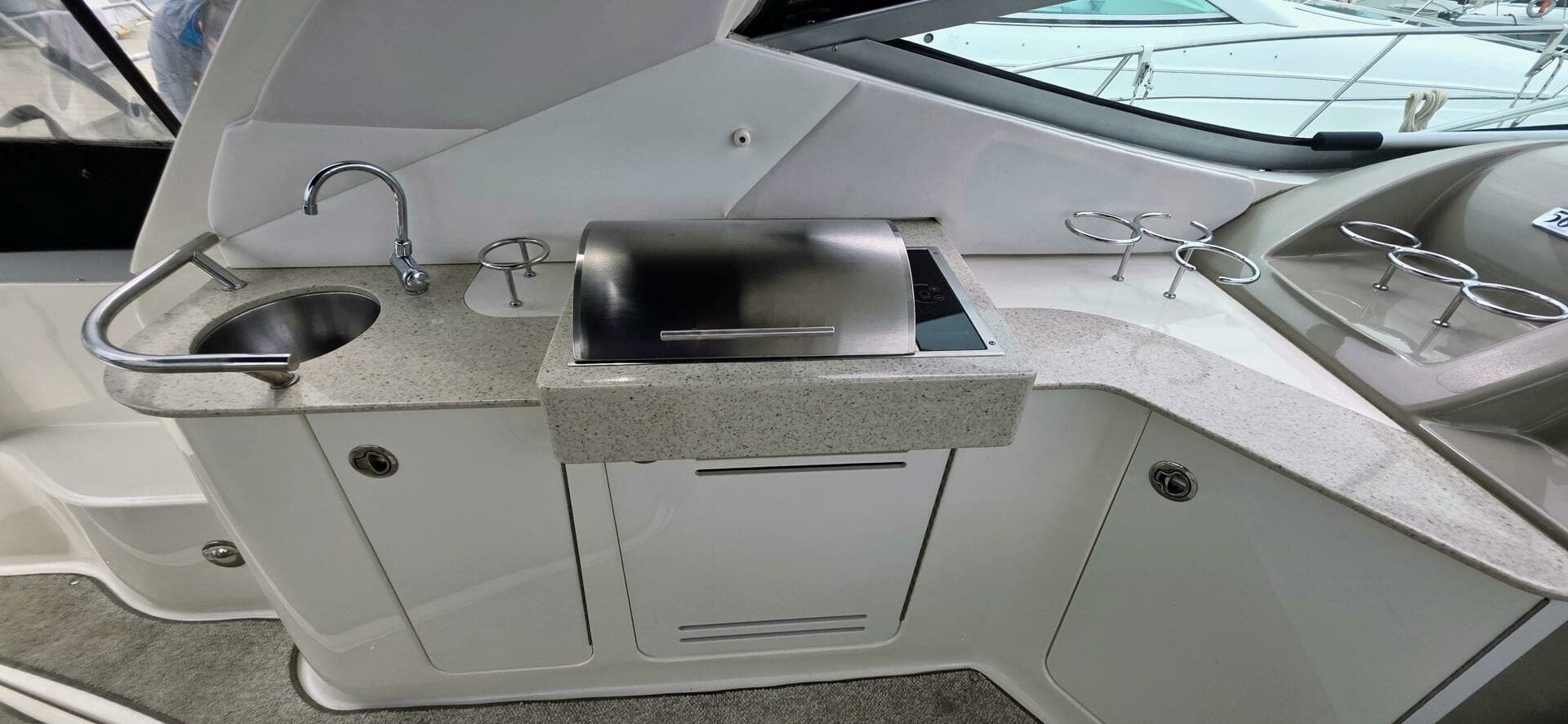 2009 Sea Ray 310 Sundancer 31