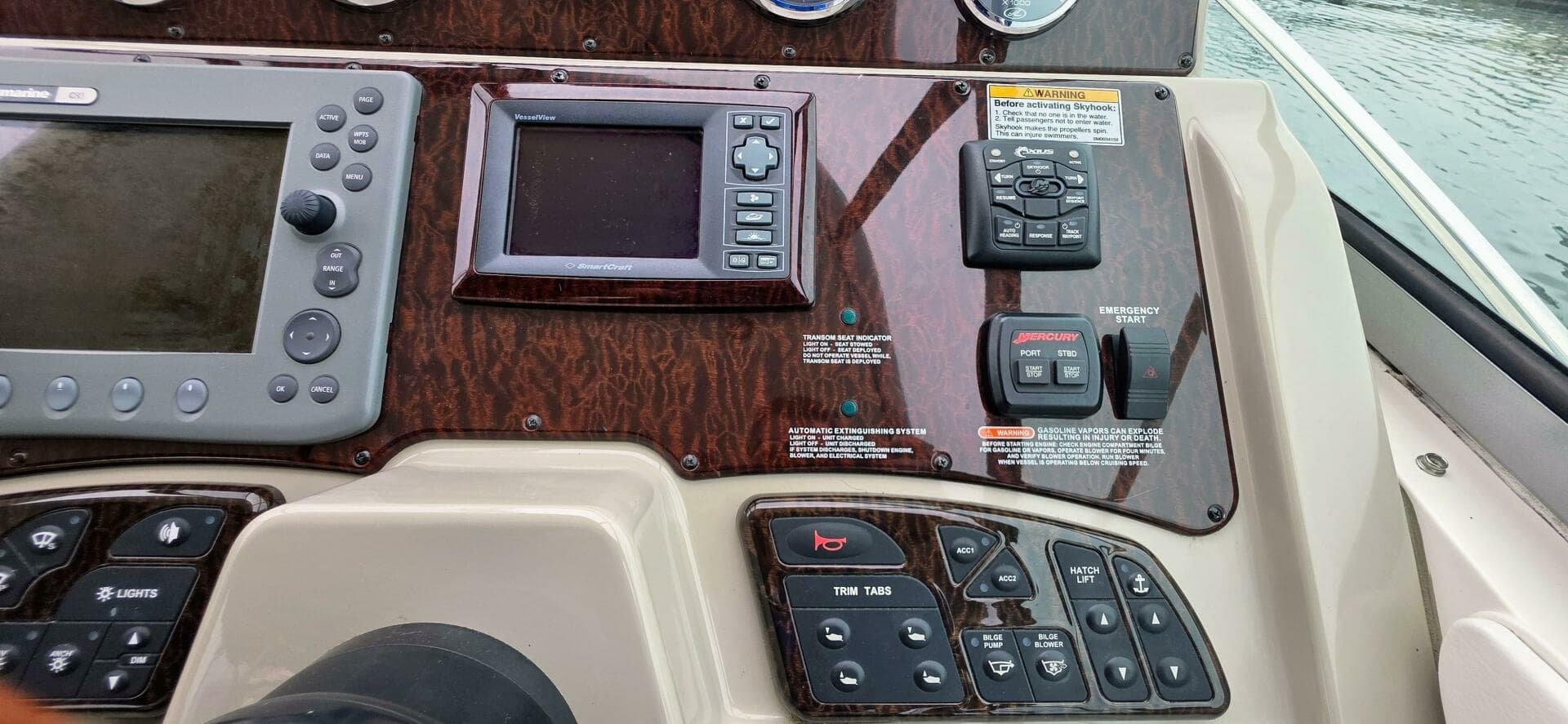 2009 Sea Ray 310 Sundancer 31