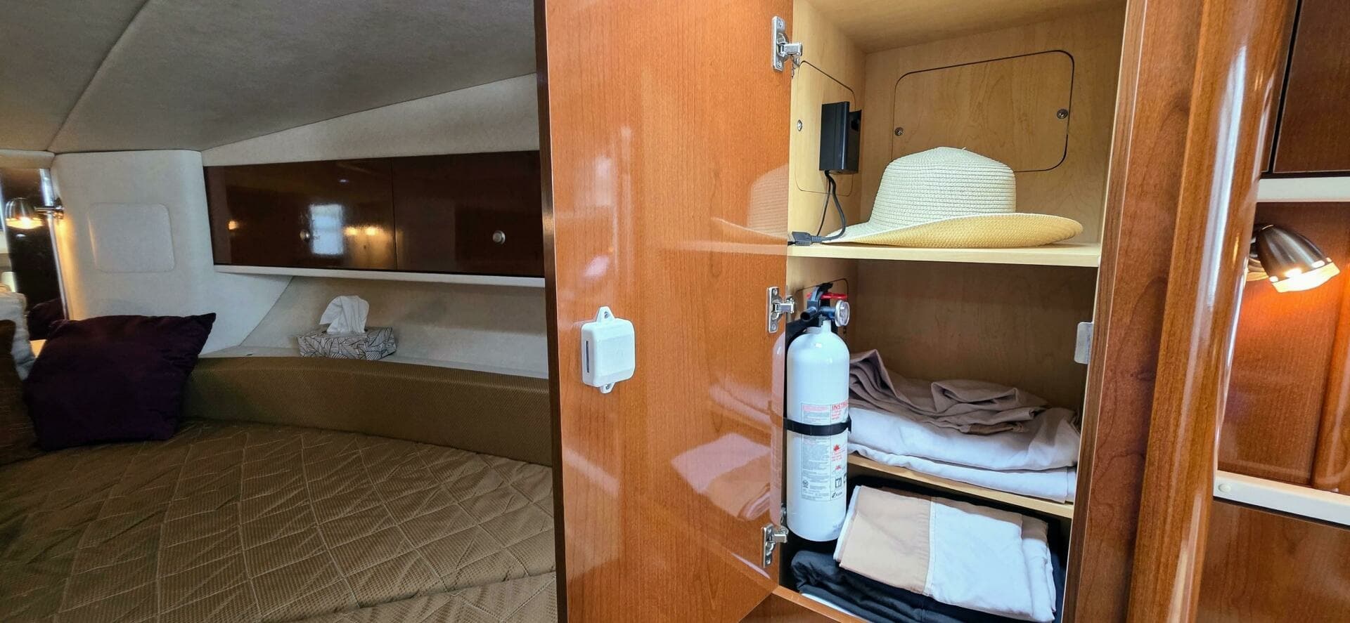2009 Sea Ray 310 Sundancer 31