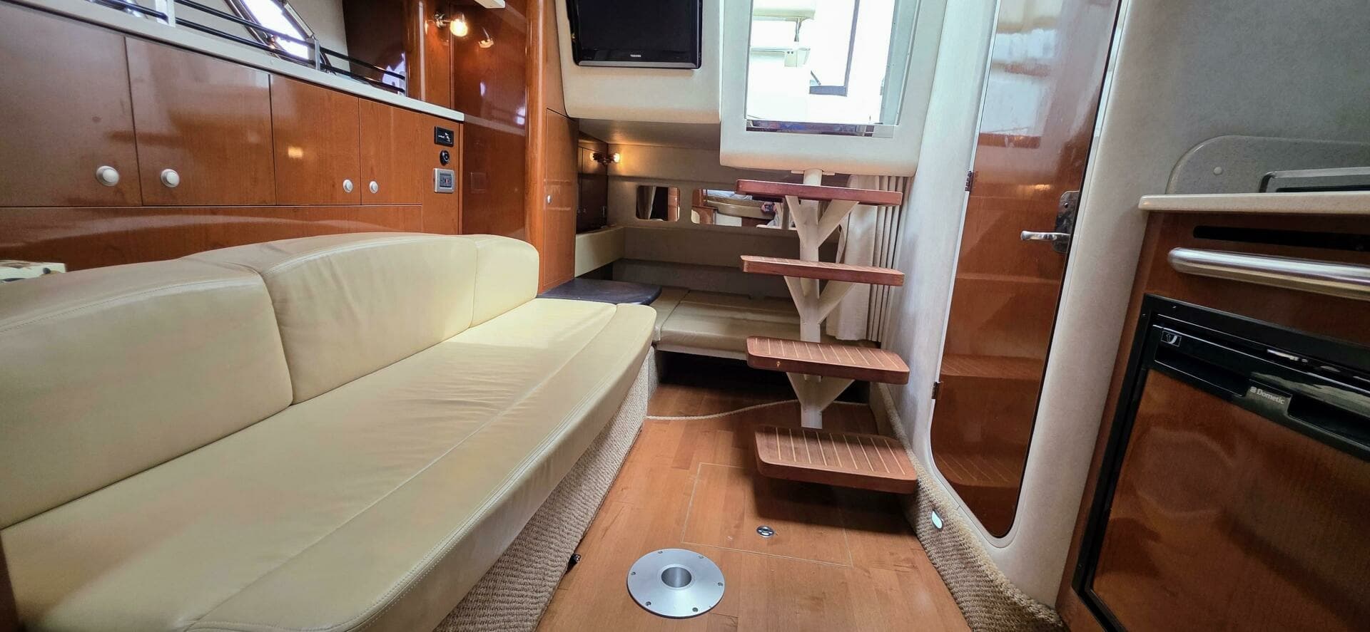 2009 Sea Ray 310 Sundancer 31