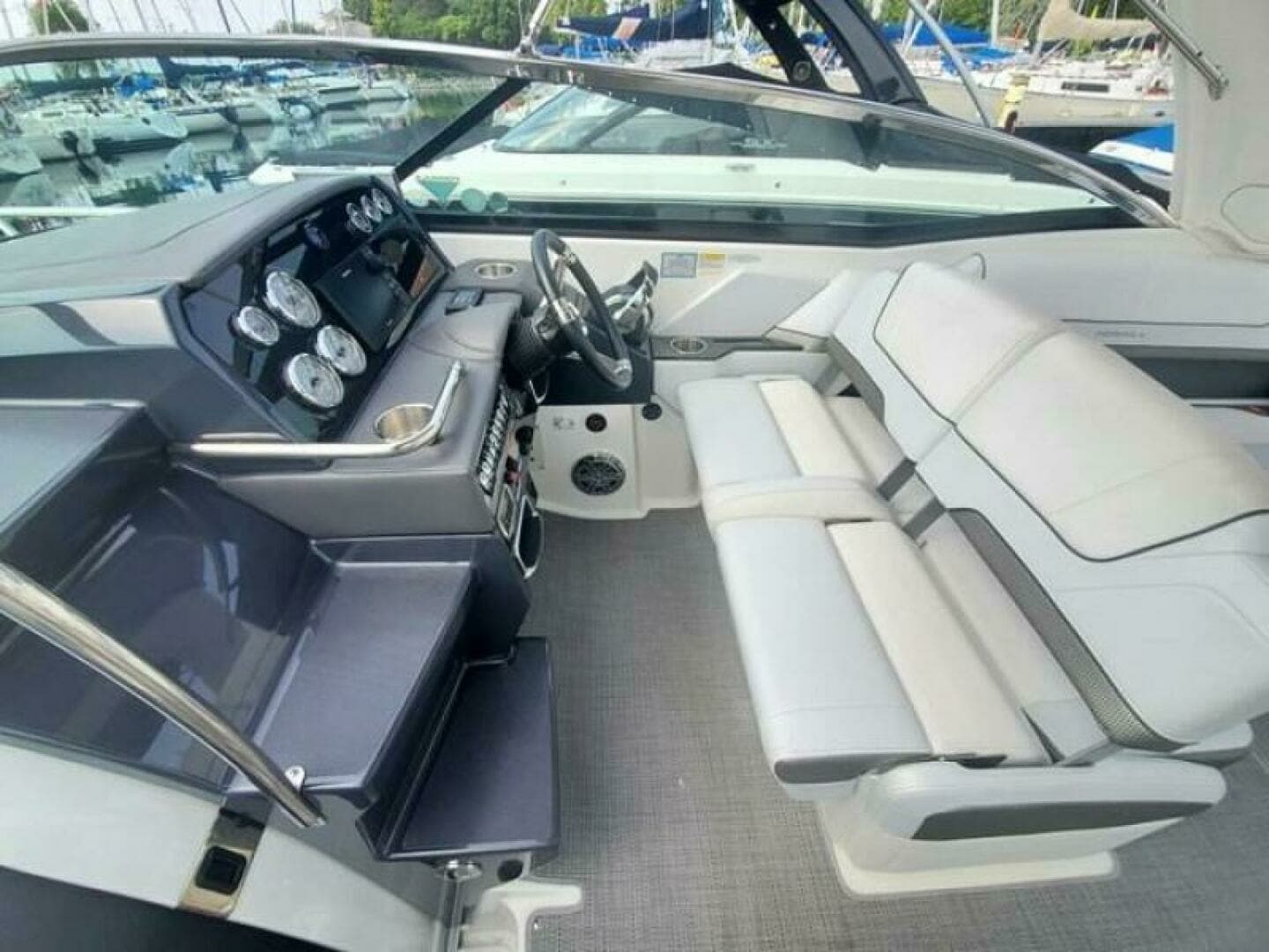 2017 Formula 310SS 31