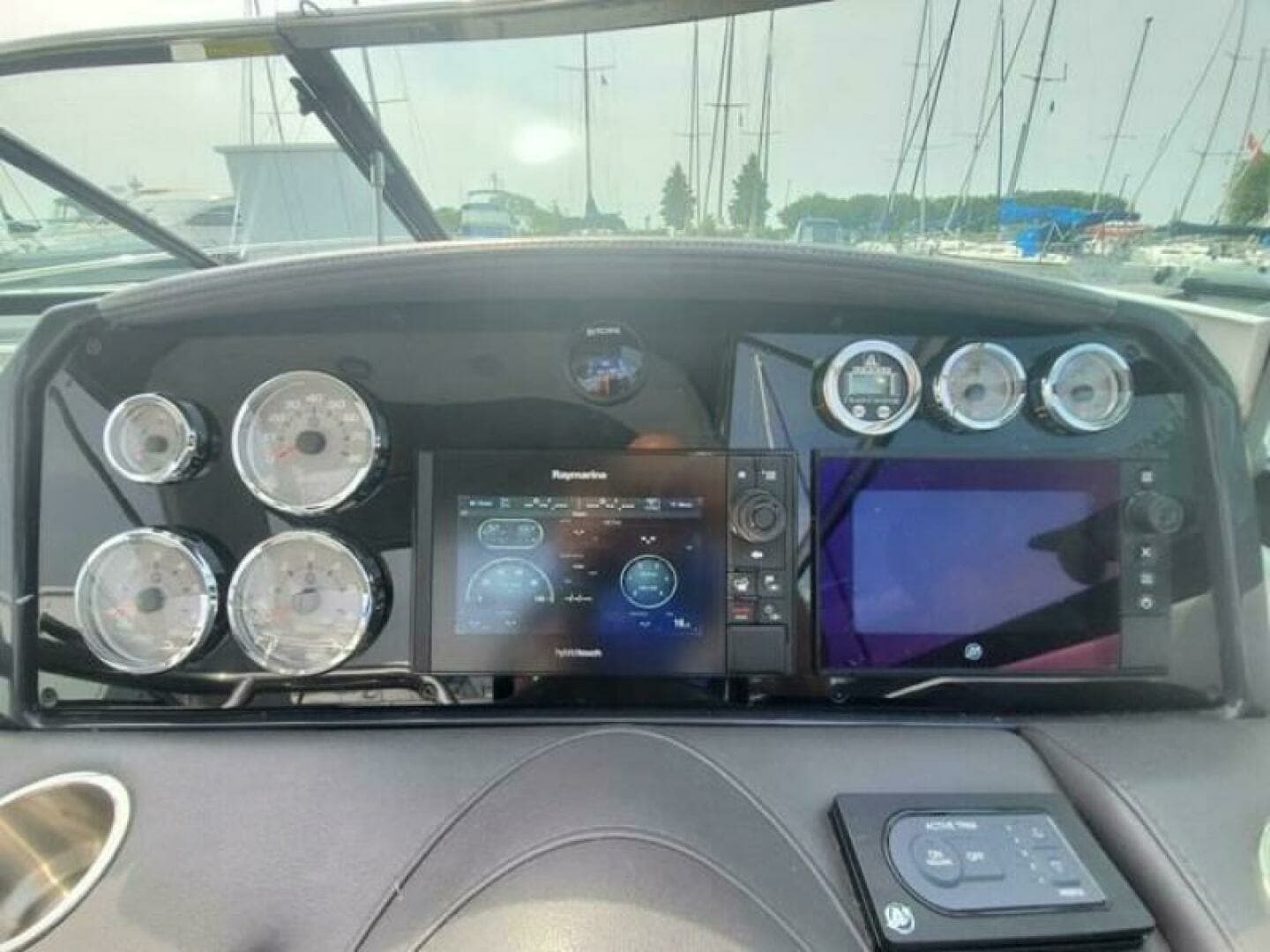 2017 Formula 310SS 31