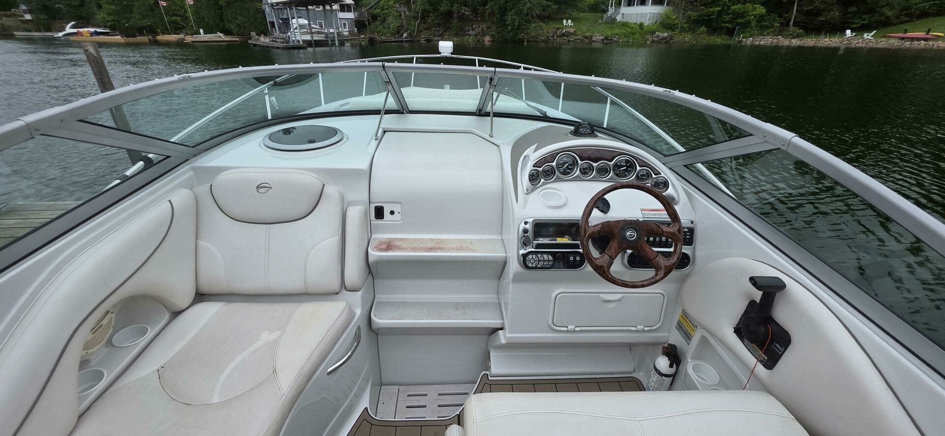 2005 Crownline 250CR 25