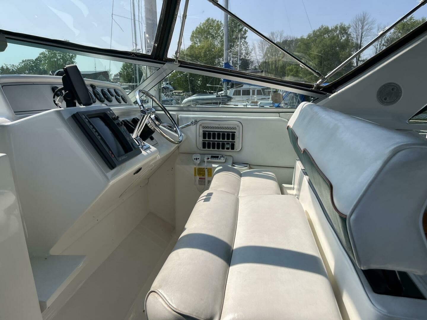 1995 Wellcraft 3600 Martinique 36