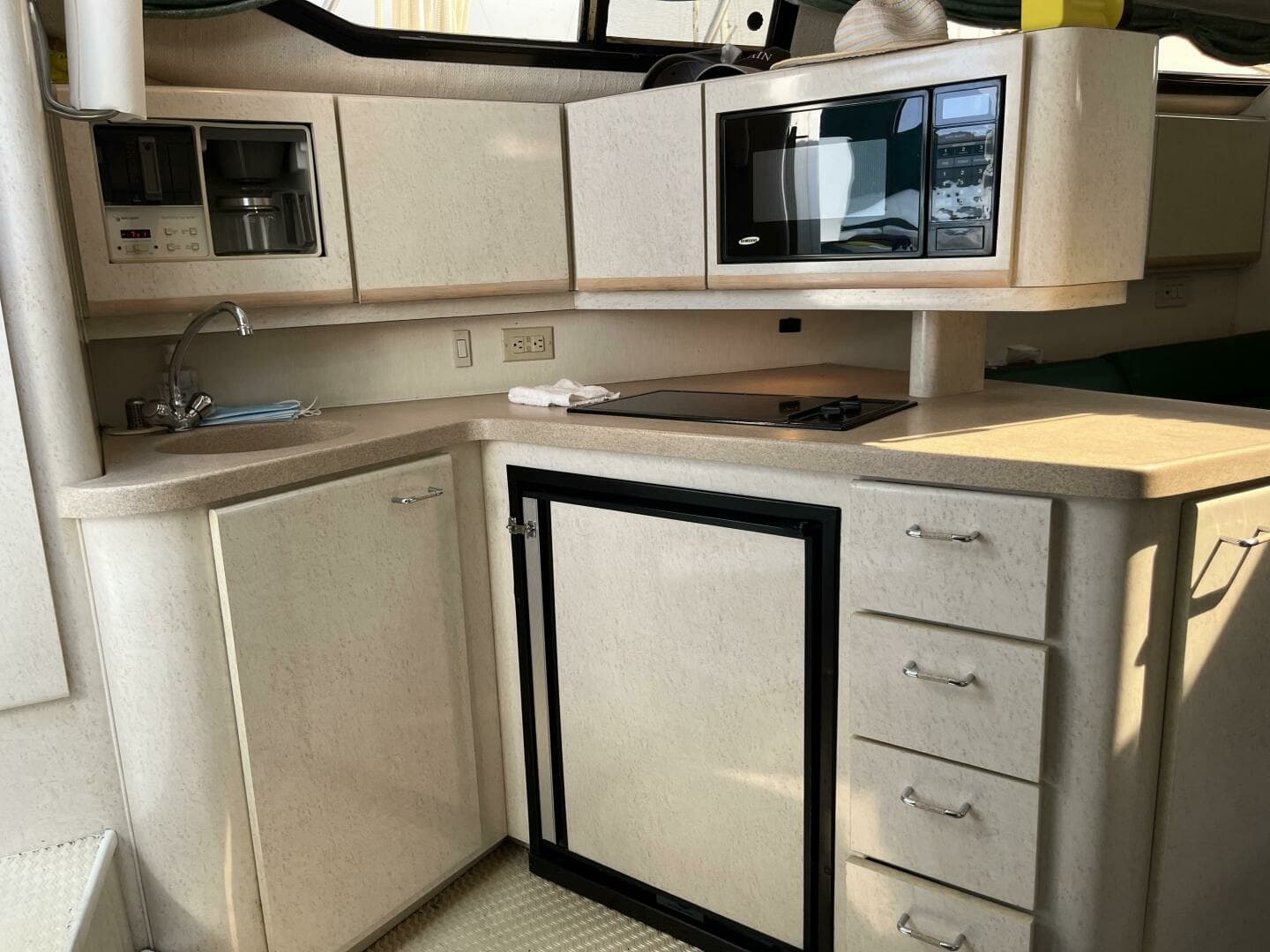 1995 Wellcraft 3600 Martinique 36