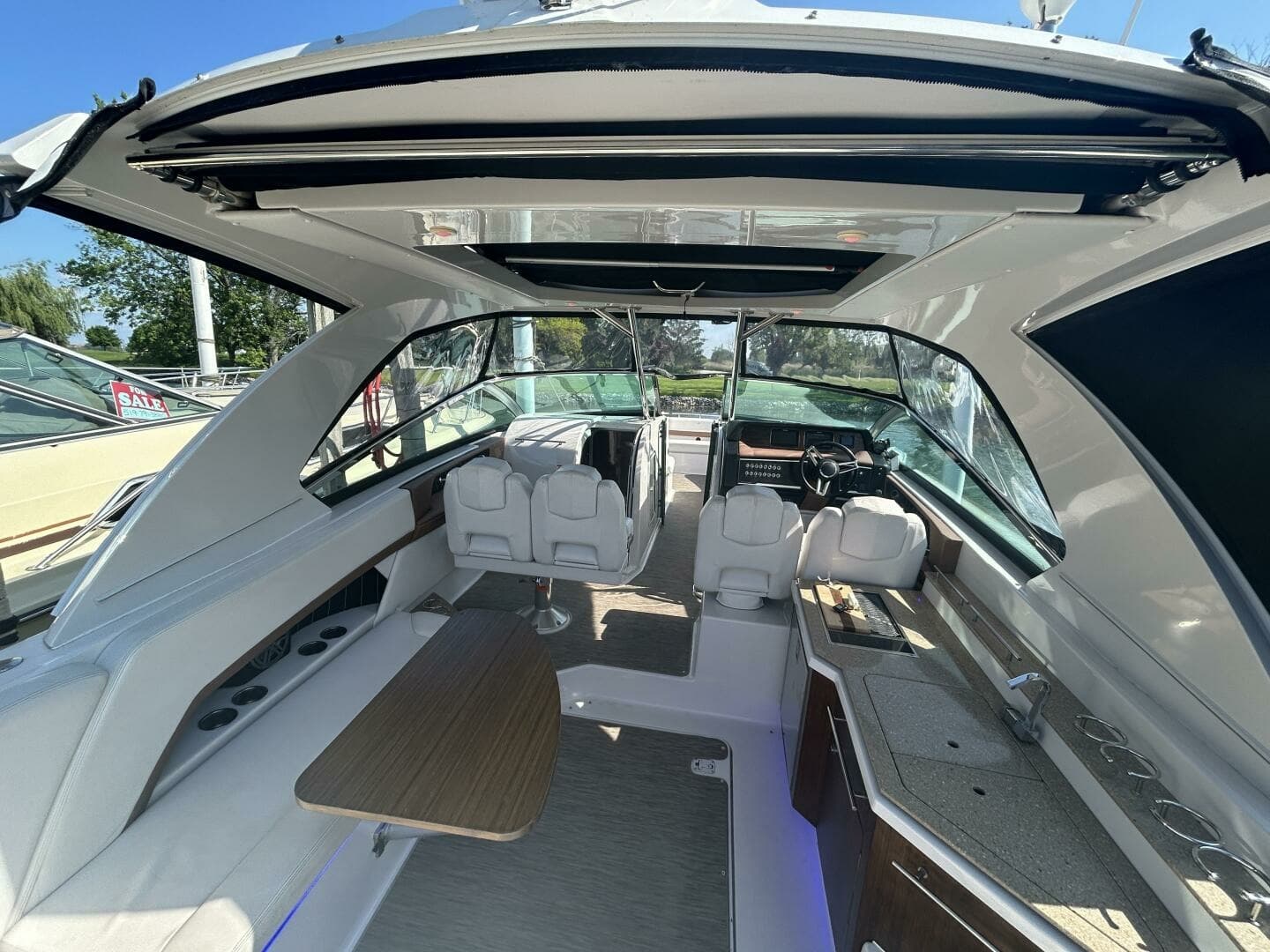 2017 Four Winns H350 35